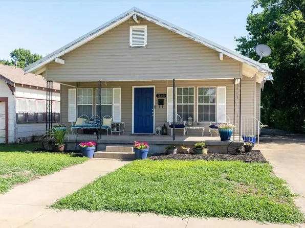 318 E Oklahoma St, Walters, OK 73572