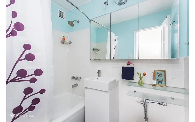 Sold by Douglas Elliman | media 8