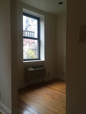 Rented by Waverly Realty Associates | media 19