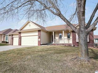17202 J St, Omaha, NE 68135