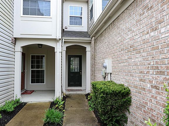 3rd image of 6739 Pondfield Ln