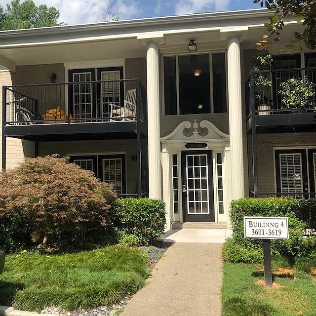 Front entrance to Condo - upper level