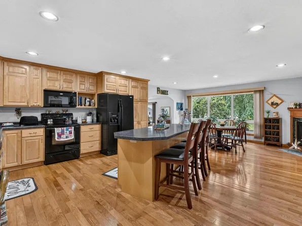1112 Pine Tree Blvd, Little Falls, MN 56345