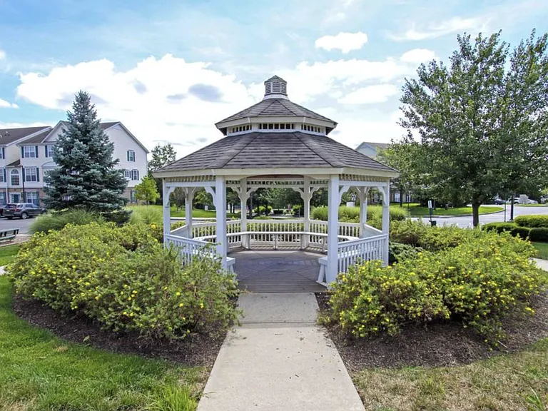 Warren Heights — Photo 14