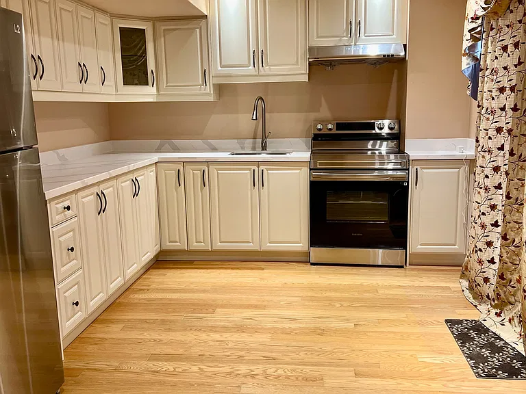 44 Ann Louise Cres #BASEMENT — Photo 10