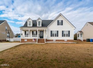 2422 Chippenham Ct, Winterville, NC 28590