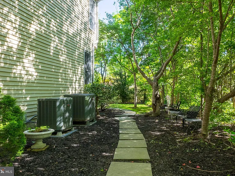 4705 Rippling Pond Dr — Photo 5
