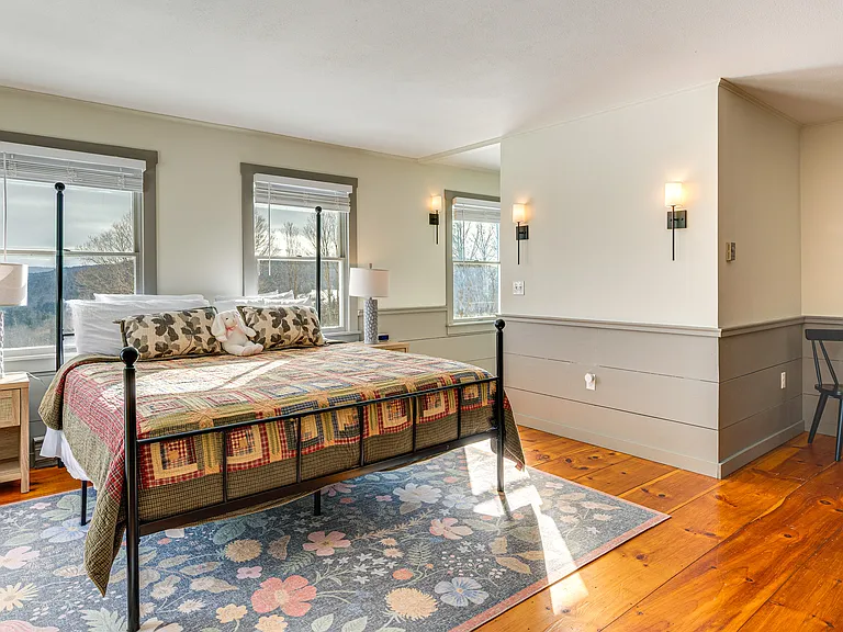 470 Maple St — Photo 33