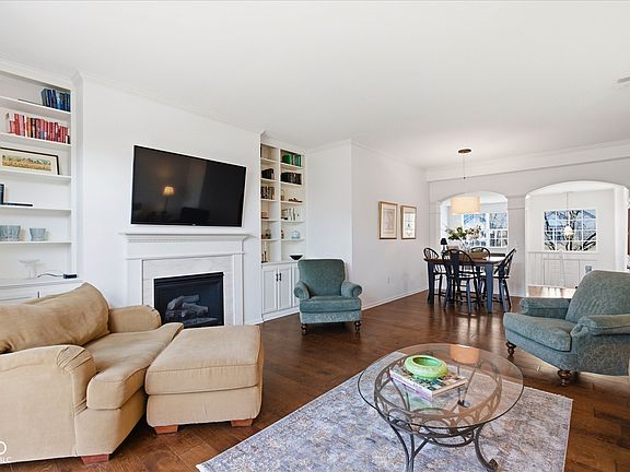 4th image of 10182 Winslow Way