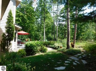 3678 Spring Leaf Dr, Traverse City, MI 49686