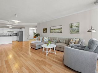 78 Regency Park Dr #106, Halifax, NS B3S 1T2