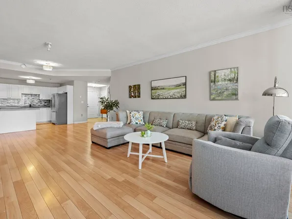 78 Regency Park Dr #106, Halifax, NS B3S 1T2