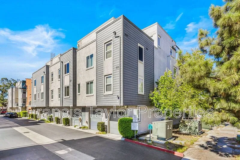 405 W 2nd Ave #1102