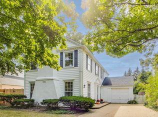 1245 Richmond Ln, Wilmette, IL