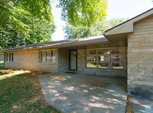 602 Ventura Rd, Champaign, IL 61820