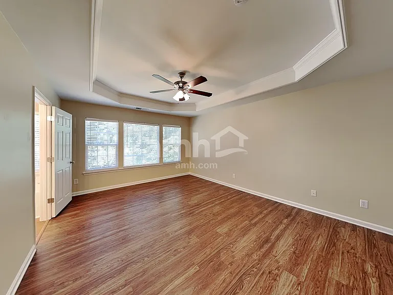 18306 Victoria Bay Dr — Photo 13