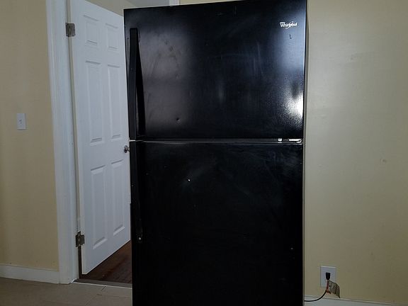 3rd image of 121 Sylvan Avenue # Fl 1ST