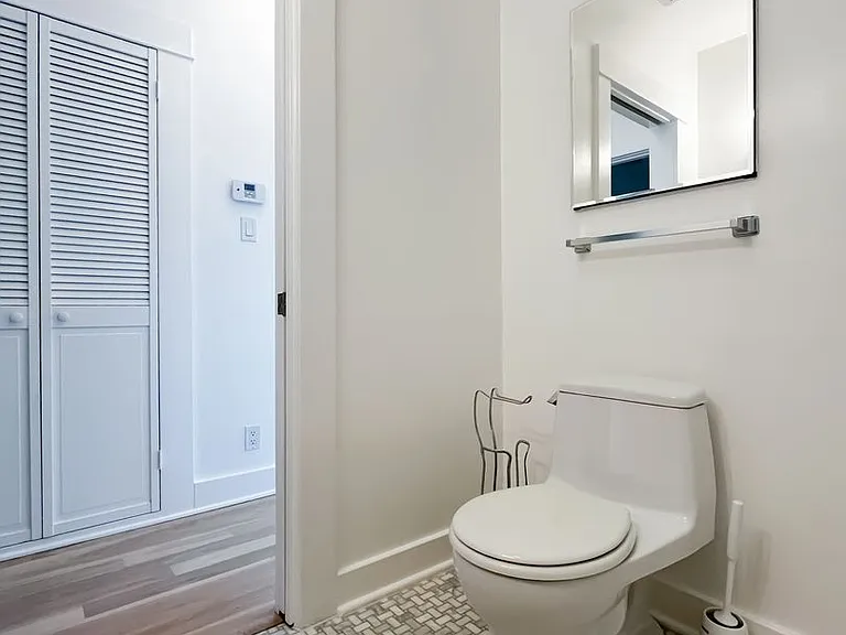 Unbelievable Stand-Alone 2-Bedroom House in Prime West Hollywood Hills — Photo 23