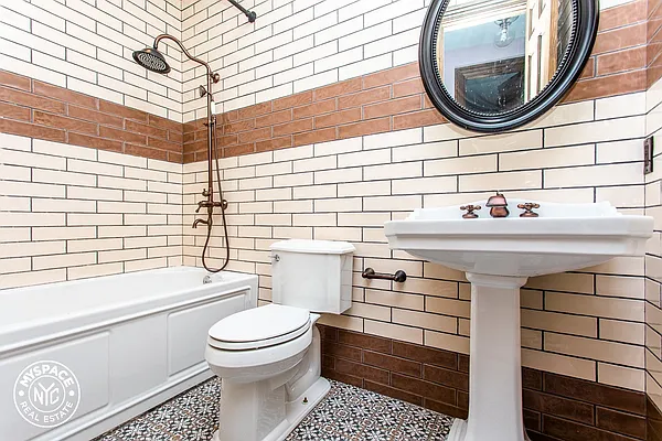 Rented by MySpaceNYC | media 9