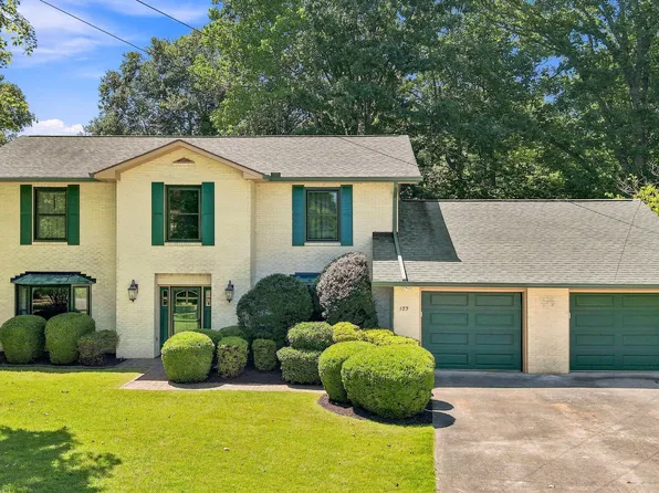123 Garnet Ln, Oak Ridge, TN 37830