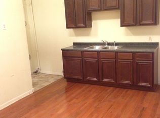 2224 E 75th St, Chicago, IL 60649