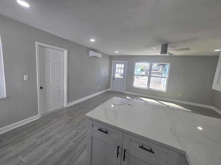 14906 N Bayshore Dr #2 — Photo 6