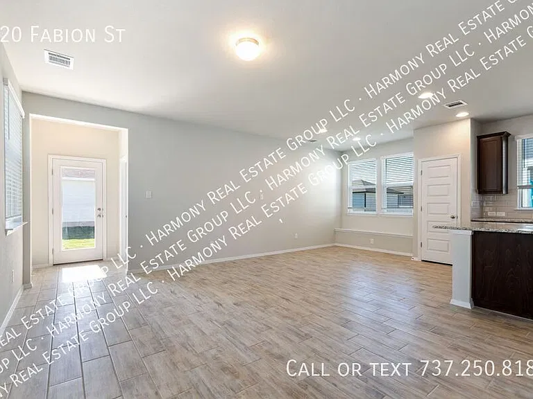 220 Fabion St — Photo 15