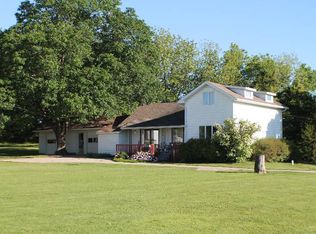 826 1st St, Prescott, IA 50859