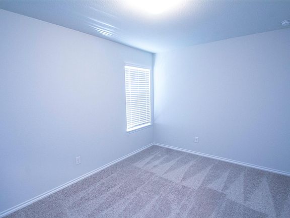 3rd image of 11608 Silver Queen Dr