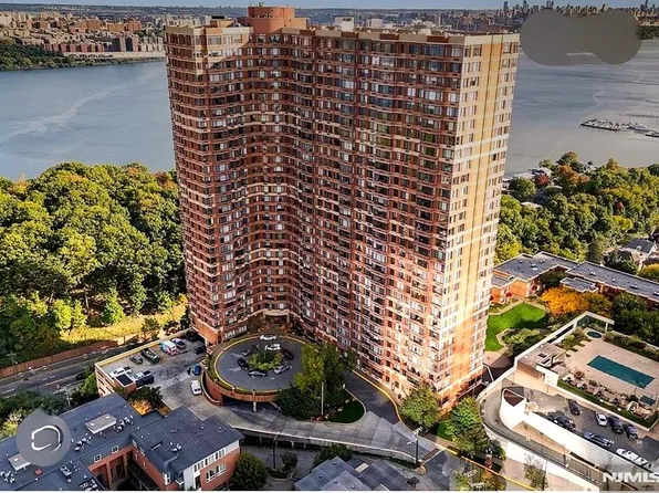 100 Old Palisade Rd APT 2313, Fort Lee, NJ 07024