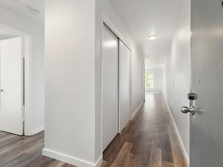 Baker 38 Apartments — Photo 31
