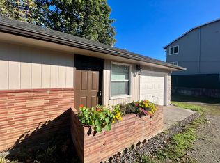 12344 SE Bush St APT 2, Portland, OR 97236