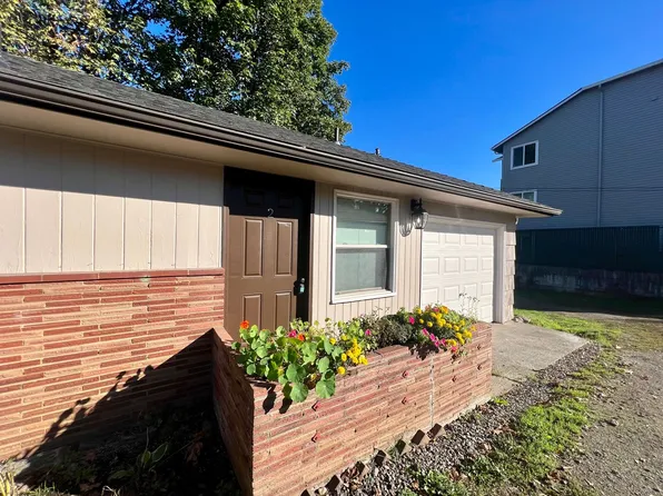 12344 SE Bush St APT 2, Portland, OR 97236