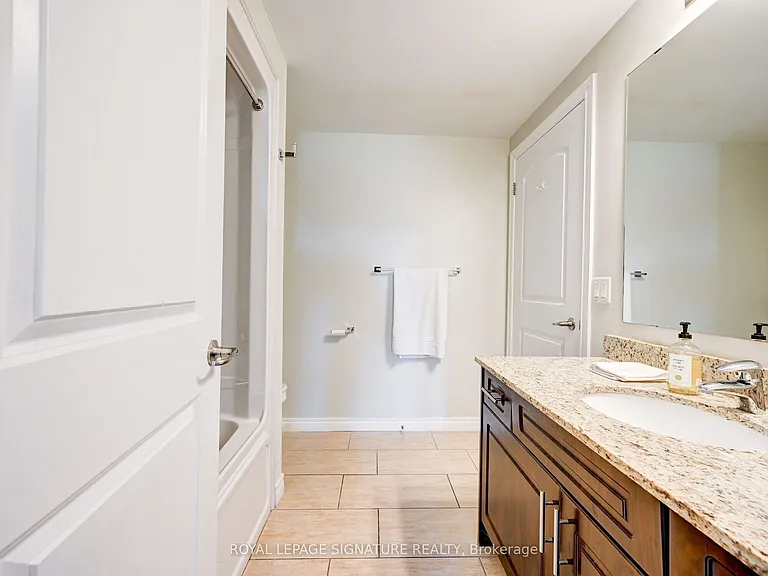 886 Golf Links Rd #205 — Photo 7