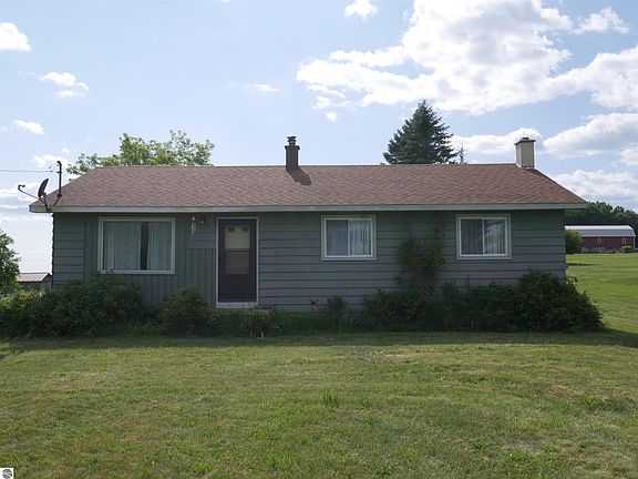 2nd image of 2515 Shady Shores Rd