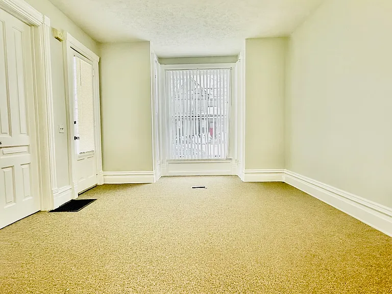 265 Henry Ave SE #2 — Photo 3