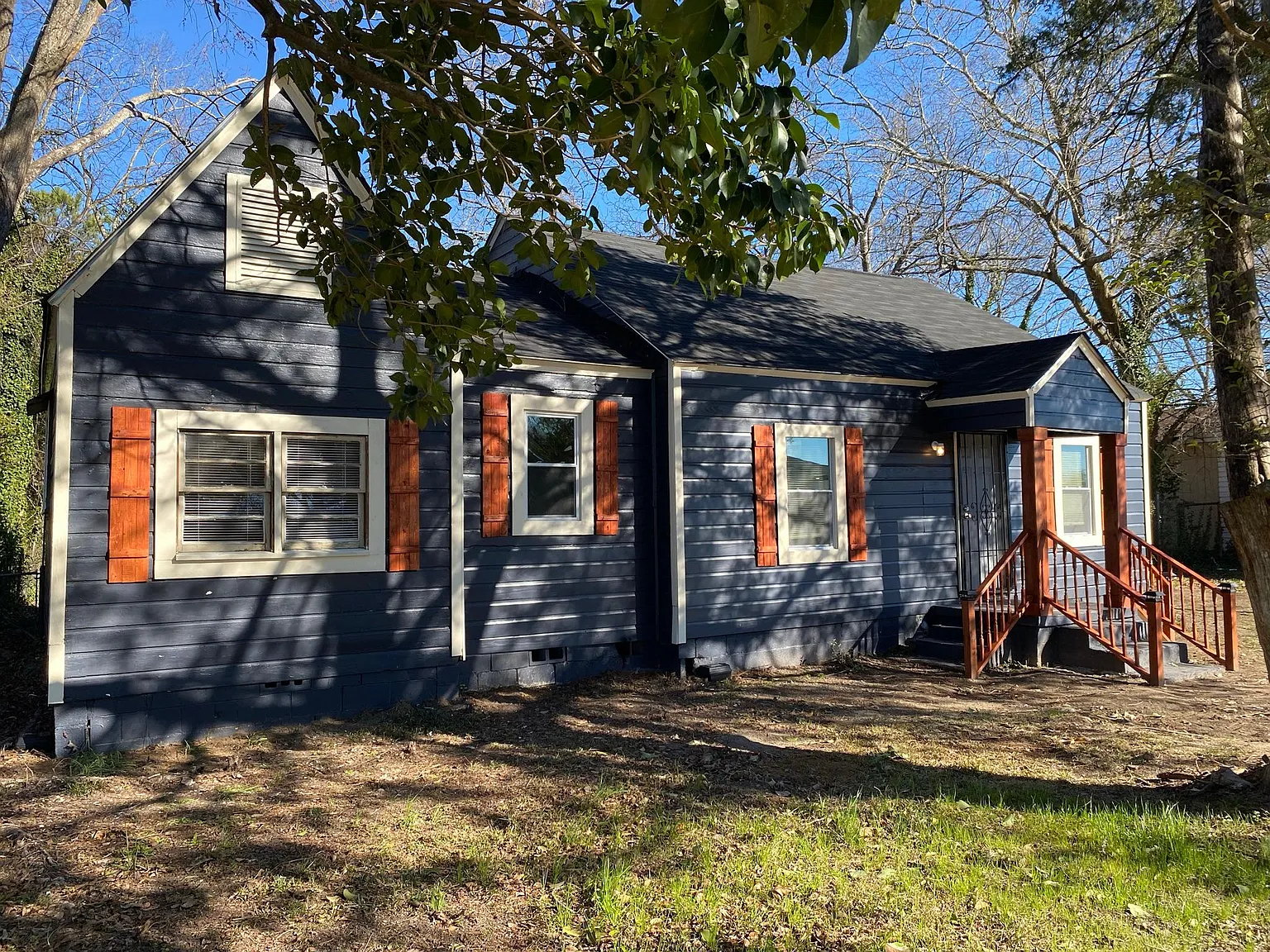 1632 Burton Ave photo 1