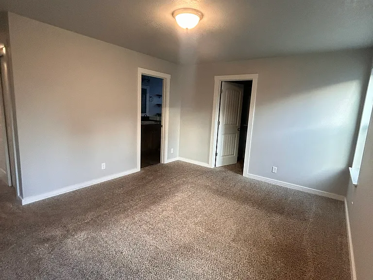 2070 Kelly Dr — Photo 11