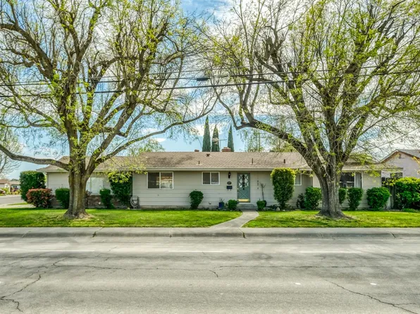 726 Gibson Rd, Woodland, CA 95695
