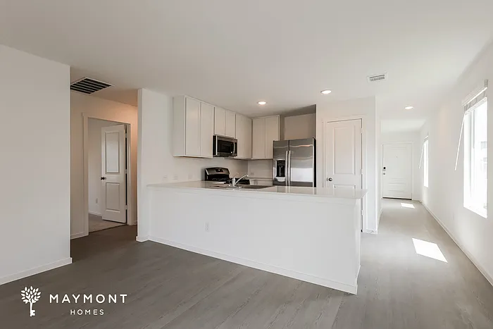 313 Kayden Ct — Photo 6