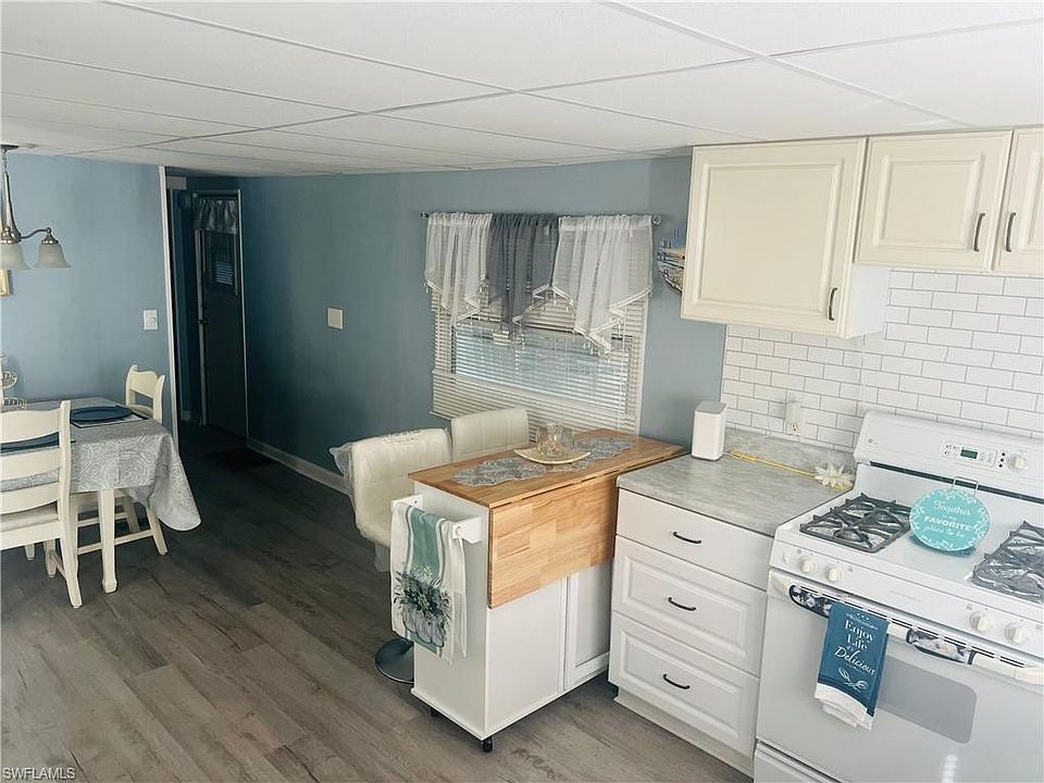 1st image of 471 Palm DR #310