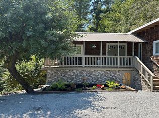 212 Farrell Dr, Forestville, CA 95436