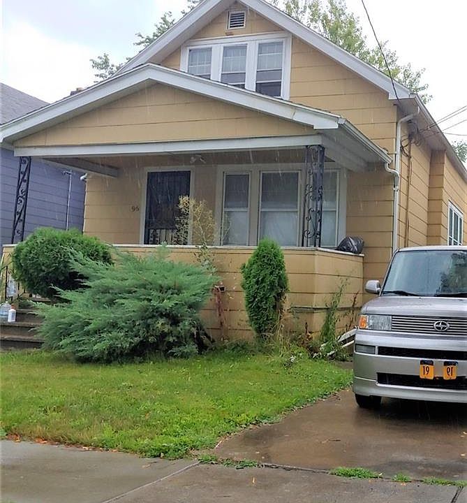 1st image of 96 E End Ave