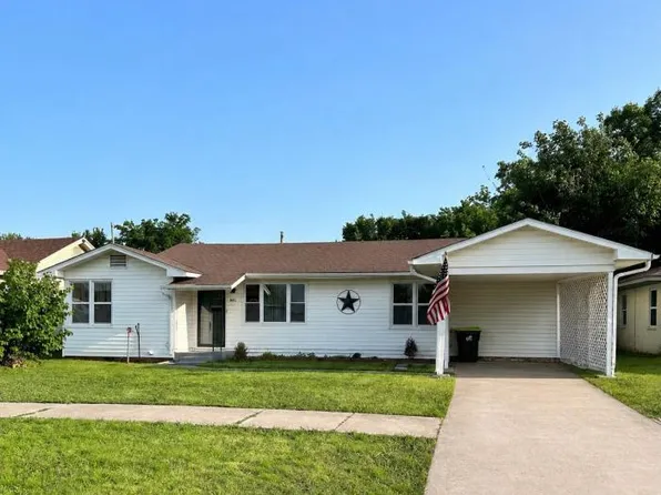 621 W 17th St, Ada, OK 74820