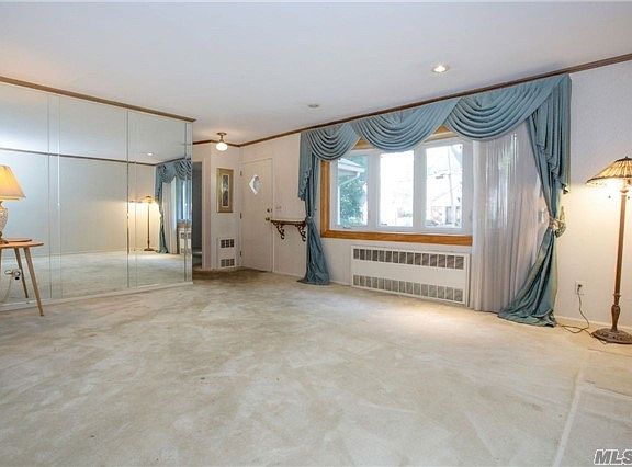 3rd image of 425 Columbia Ave
