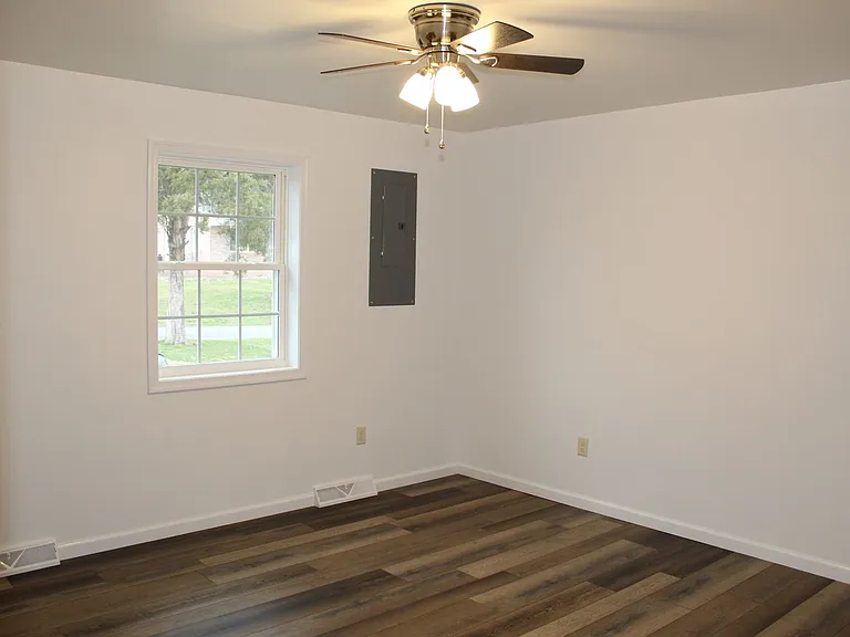 11560 Punch Bowl Rd — Photo 15