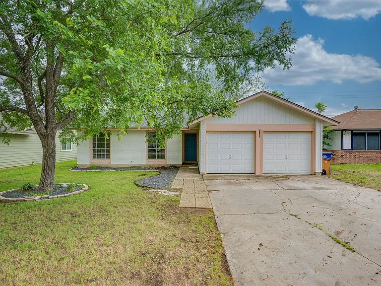 4811 Brushy Ridge Dr — Photo 1