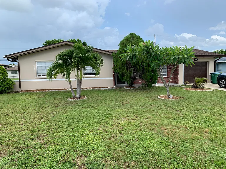 1329 Shelby Pkwy — Photo 1