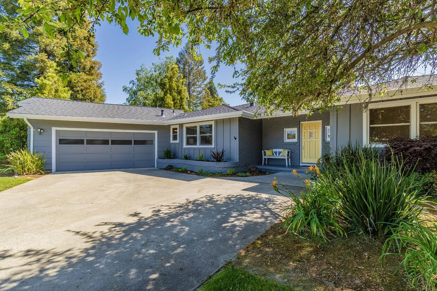 131 Gabarda Way photo 1