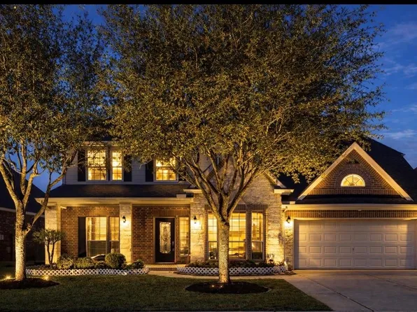 1230 Martinez Ct, Friendswood, TX 77546